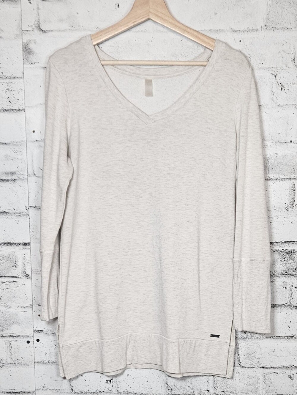 Hyba Beige V Neck Tunic Sweatshirt Long Sleeve Soft Stretch Womens Medium